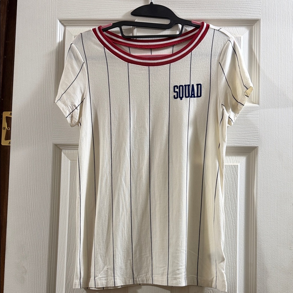 American Eagle Outfitters Cream and Red Kids Tee